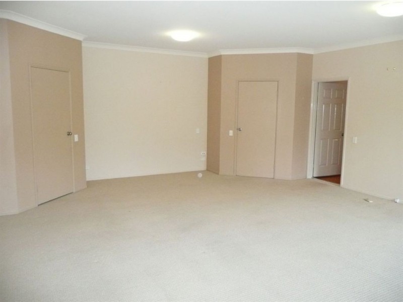 19 Madang Crescent, Runaway Bay QLD 4216