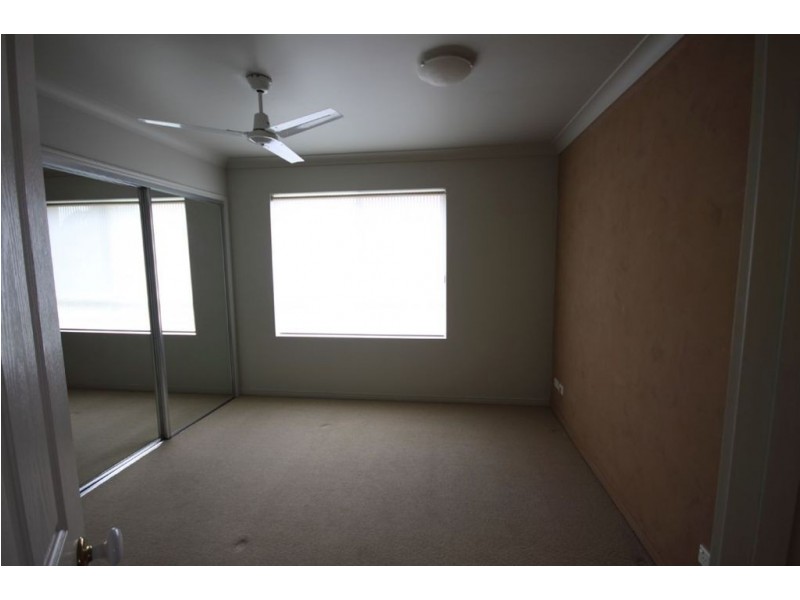 15/89 Bayview Street, Runaway Bay QLD 4216