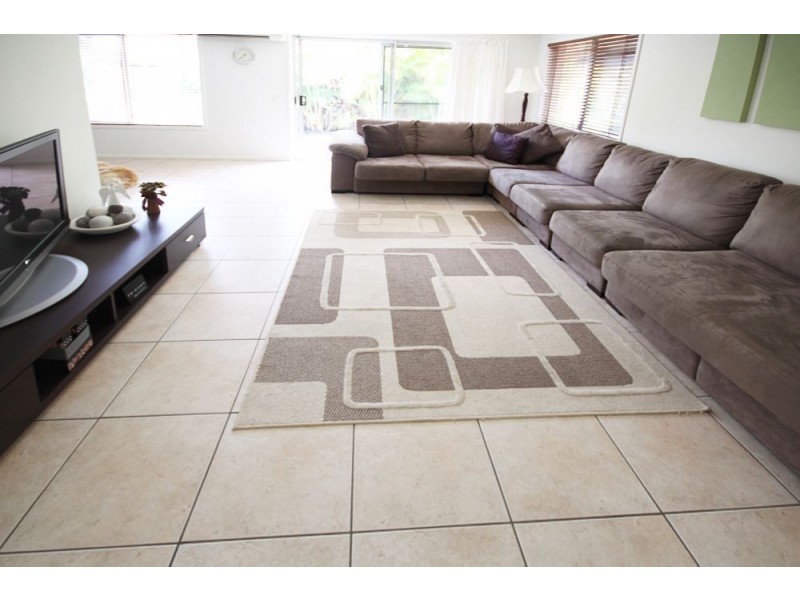 3 Barradine Crescent, Helensvale QLD 4212