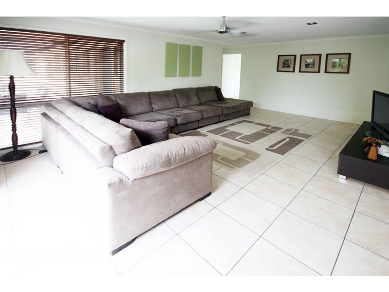 3 Barradine Crescent, Helensvale QLD 4212