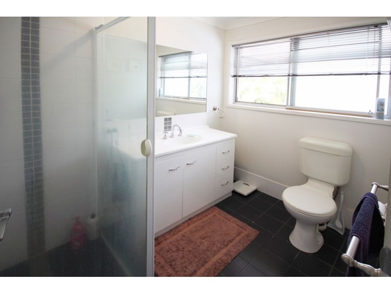 3 Barradine Crescent, Helensvale QLD 4212