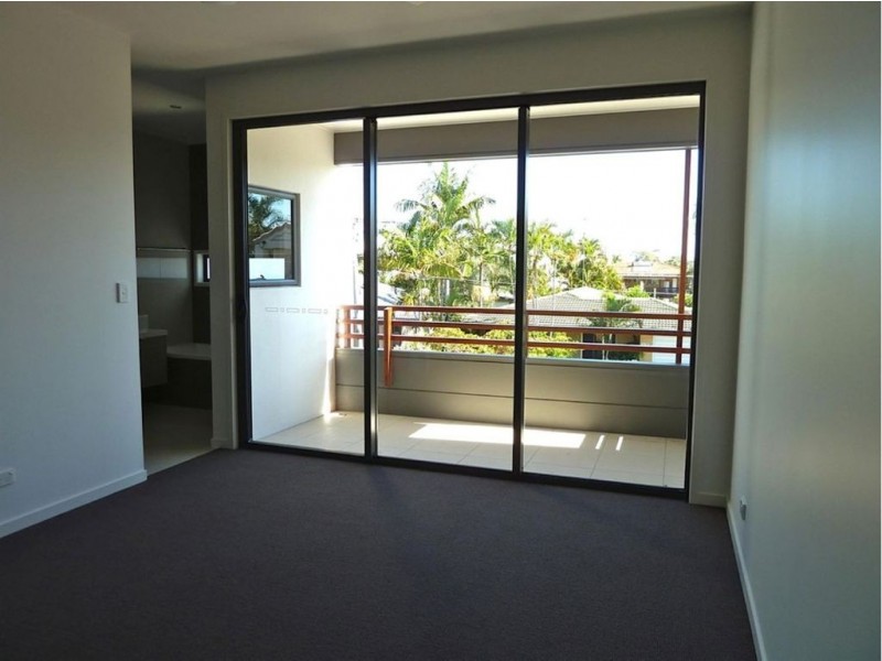25 Muscovey Avenue, Paradise Point QLD 4216