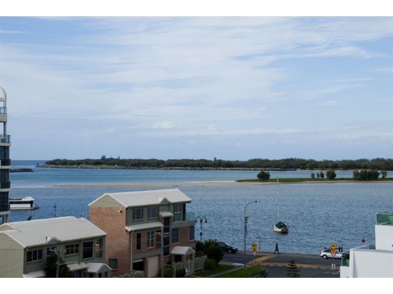 5/10 Imperial Parade, Labrador QLD 4215