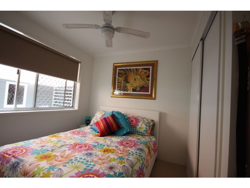 37 Milton Avenue, Paradise Point QLD 4216