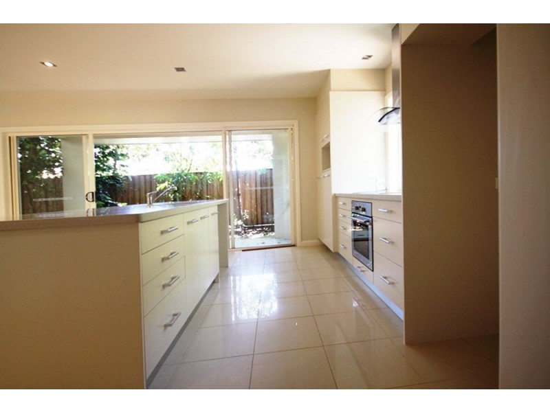 6/27 Gordon Street, Labrador QLD 4215