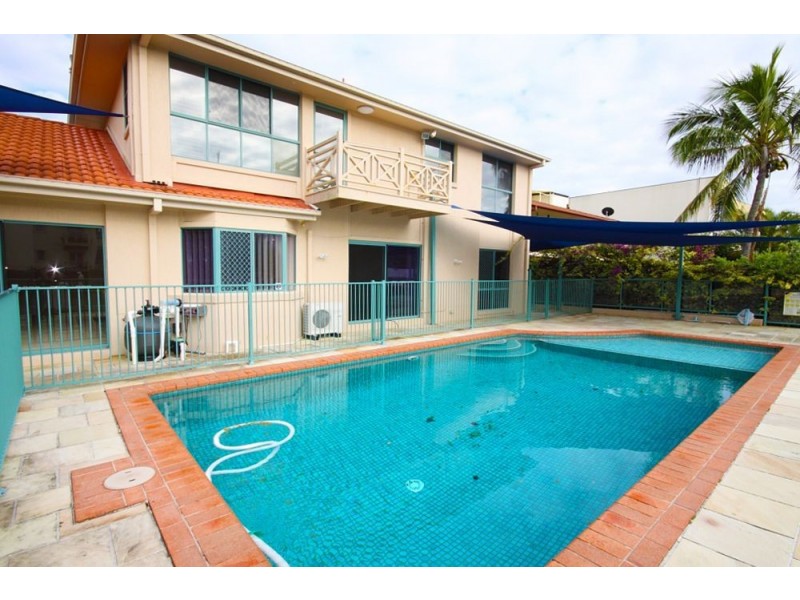 19 Madang Crescent, Runaway Bay QLD 4216