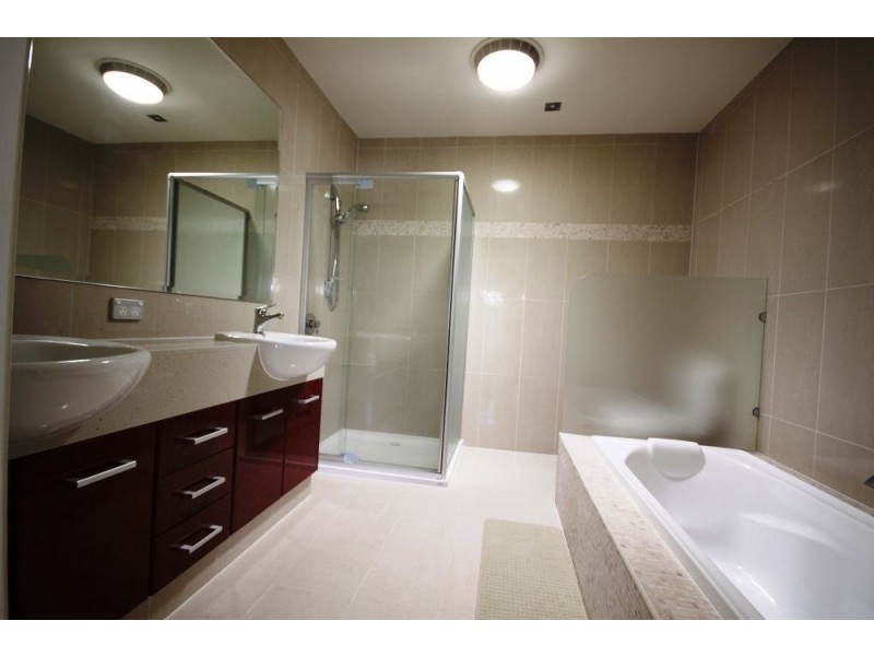 6/27 Gordon Street, Labrador QLD 4215