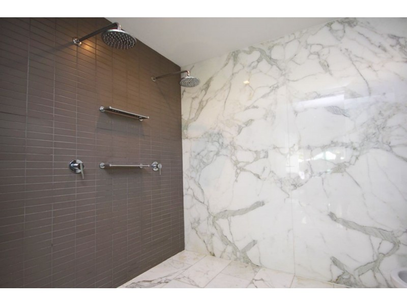 28 Vernon Avenue, Labrador QLD 4215