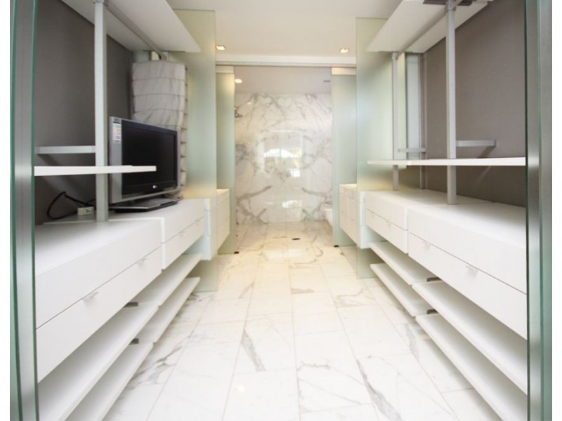 28 Vernon Avenue, Labrador QLD 4215