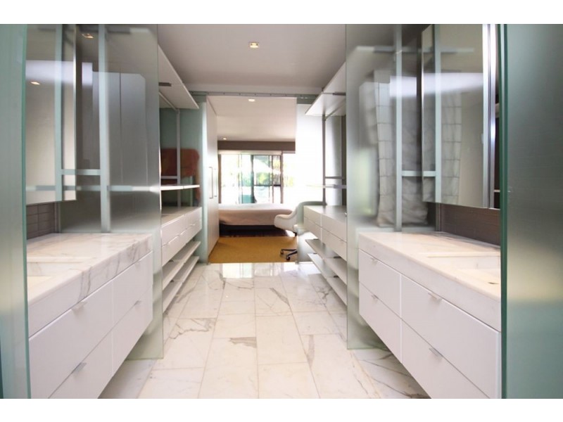 28 Vernon Avenue, Labrador QLD 4215