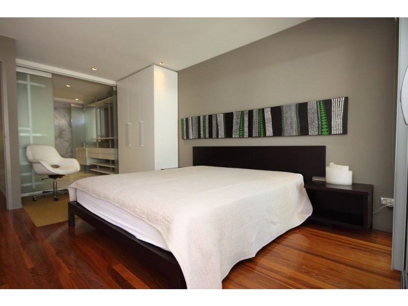 28 Vernon Avenue, Labrador QLD 4215