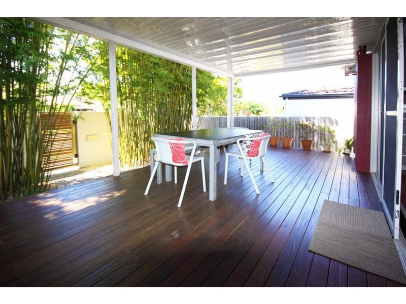 28 Vernon Avenue, Labrador QLD 4215