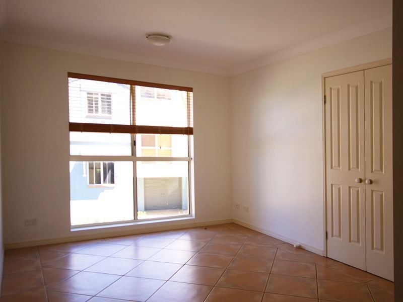 46/82 Limetree Parade, Runaway Bay QLD 4216