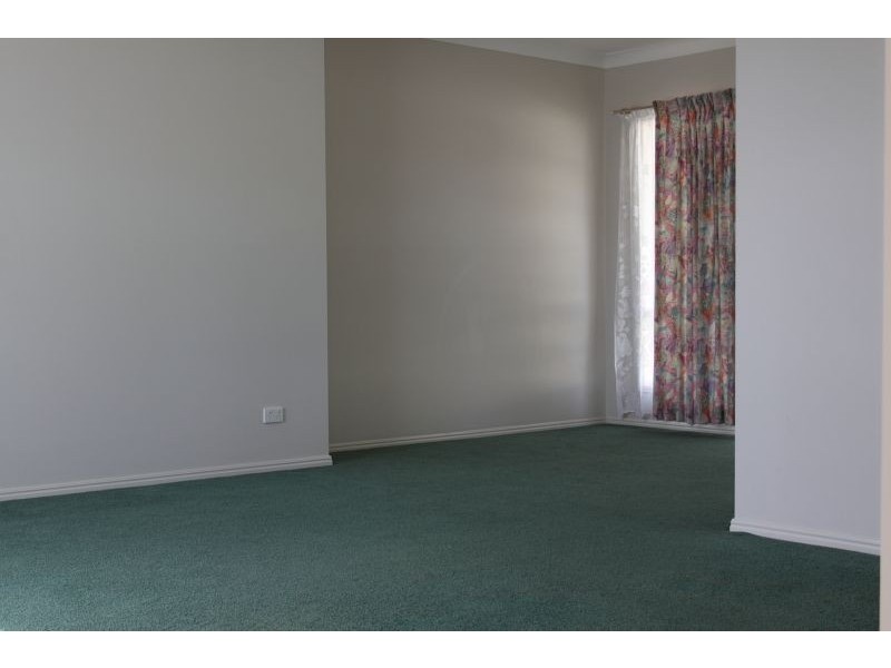 132 Columbus Drive, Runaway Bay QLD 4216