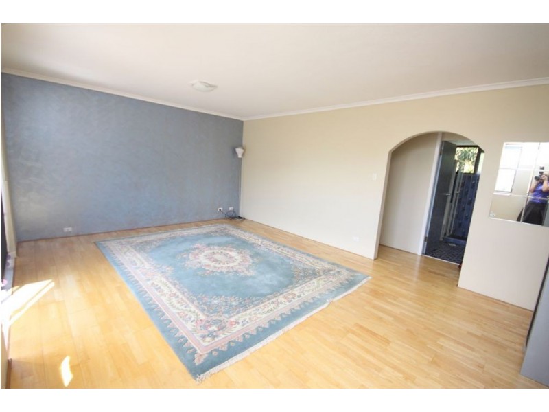 27/490 Marine Parade, Biggera Waters QLD 4216