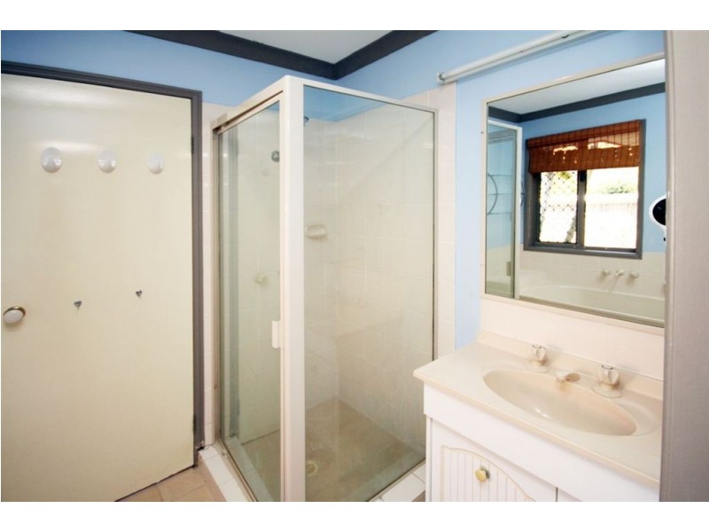 9 Matisse Court, Coombabah QLD 4216