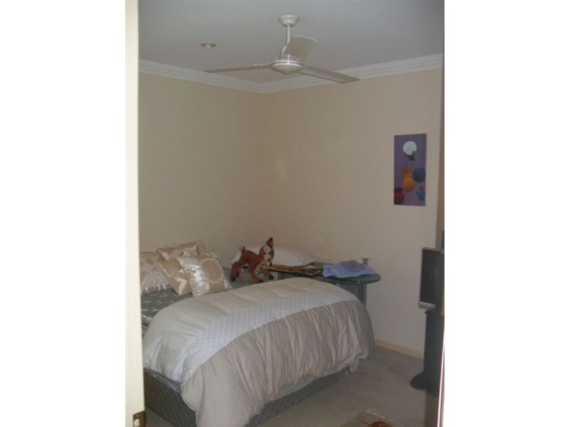 20 Oyster Cove Promenade, Helensvale QLD 4212
