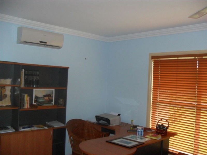 20 Oyster Cove Promenade, Helensvale QLD 4212