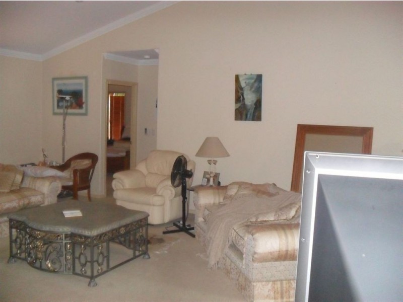 20 Oyster Cove Promenade, Helensvale QLD 4212