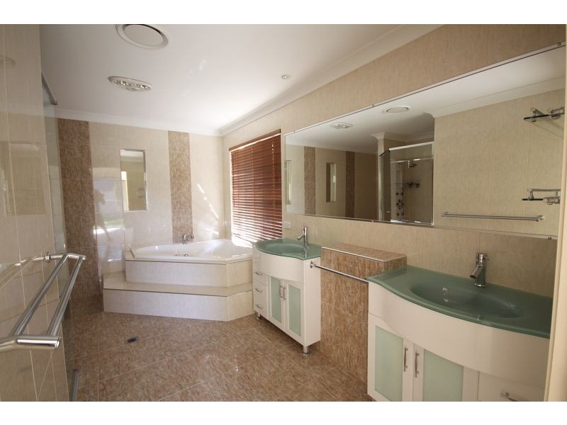15 Lagos Court, Coombabah QLD 4216