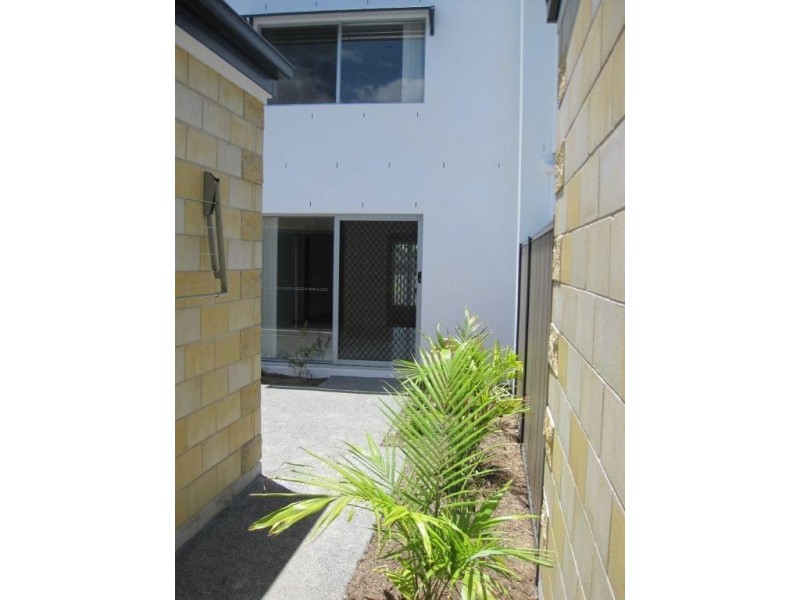 53 Sickle Avenue, Hope Island QLD 4212