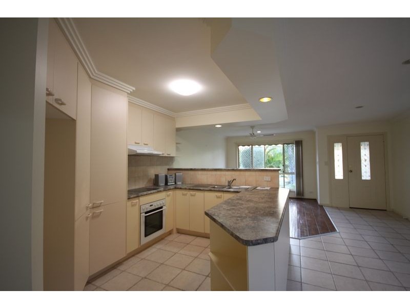 1/43 Brown Street, Labrador QLD 4215