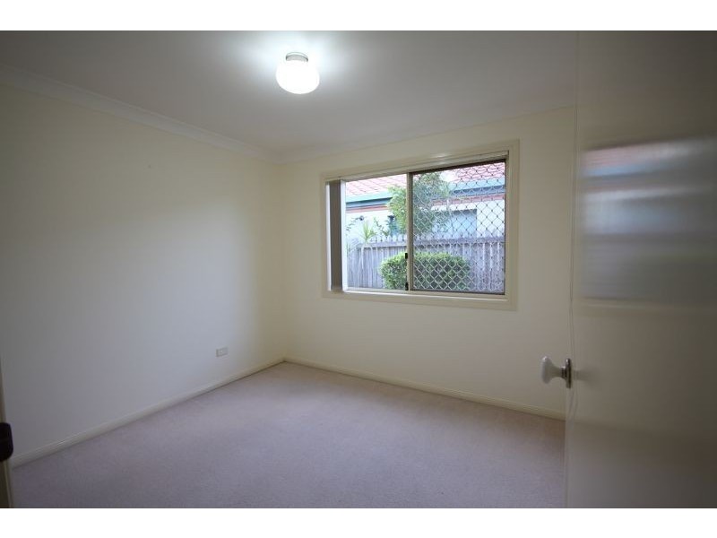 1/43 Brown Street, Labrador QLD 4215