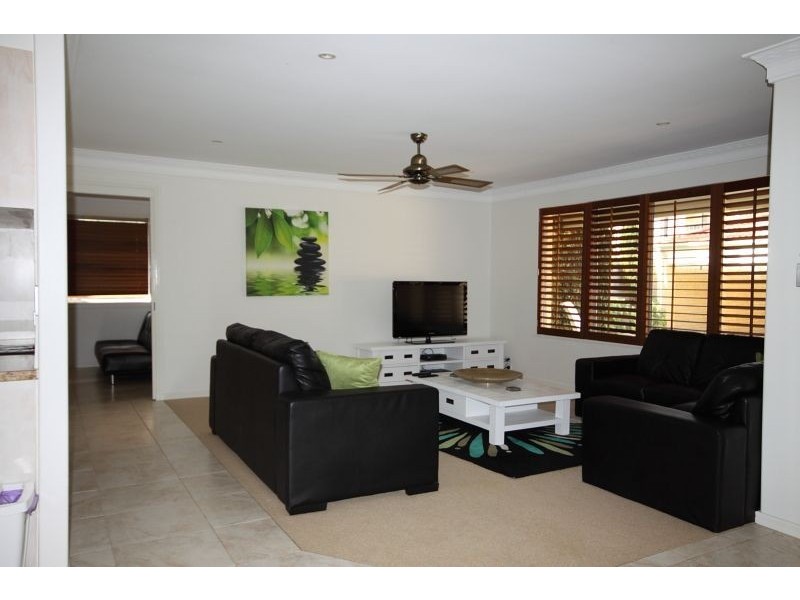 28 Oak Avenue, Surfers Paradise QLD 4217
