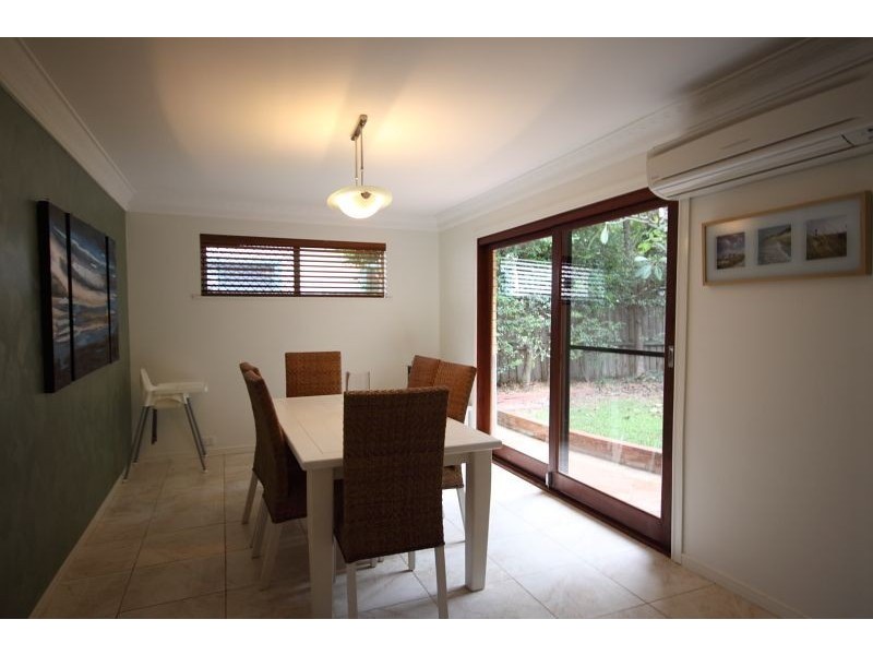 28 Oak Avenue, Surfers Paradise QLD 4217