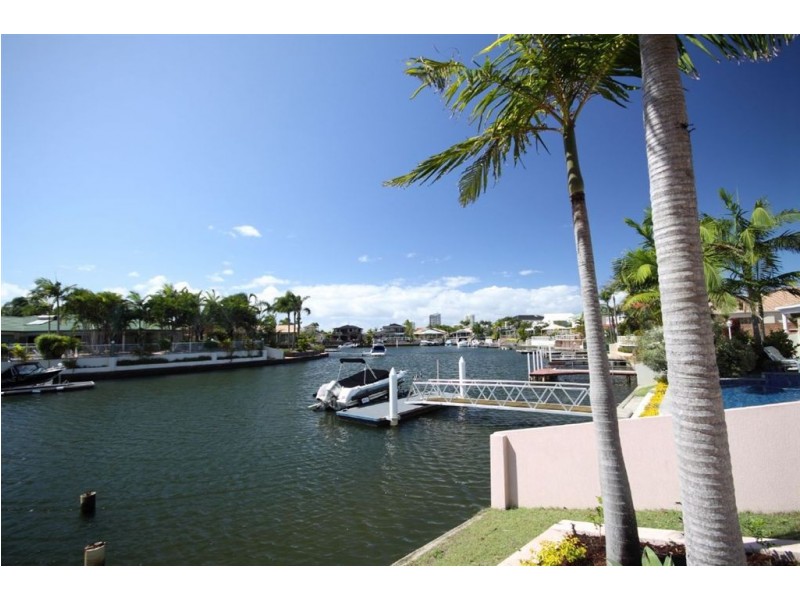 77 Sundance Way, Runaway Bay QLD 4216