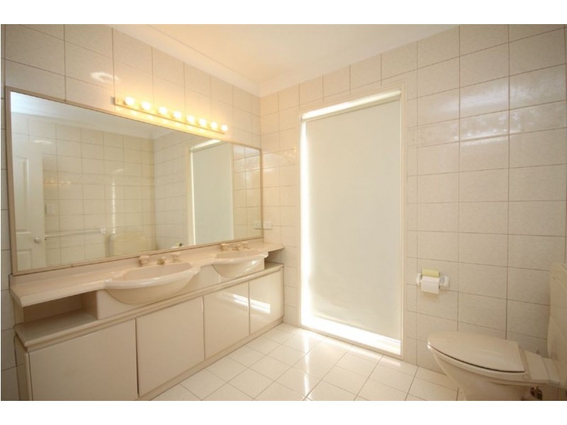77 Sundance Way, Runaway Bay QLD 4216