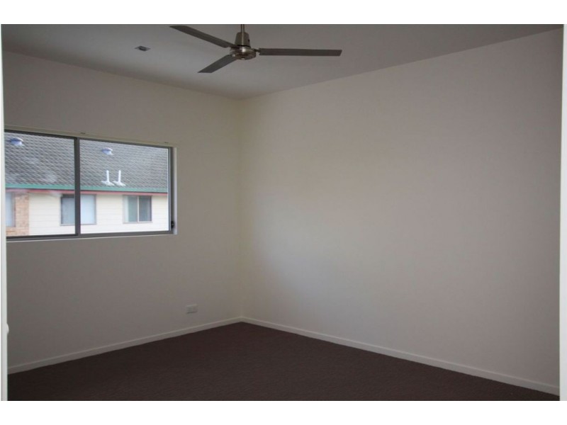 1/46 Compass Drive, Runaway Bay QLD 4216