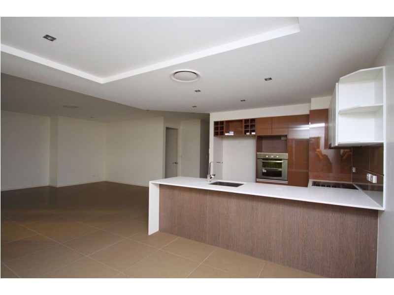 1/46 Compass Drive, Runaway Bay QLD 4216