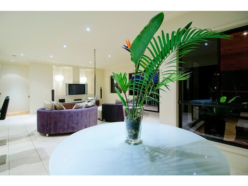 4/62 Imperial Parade, Labrador QLD 4215