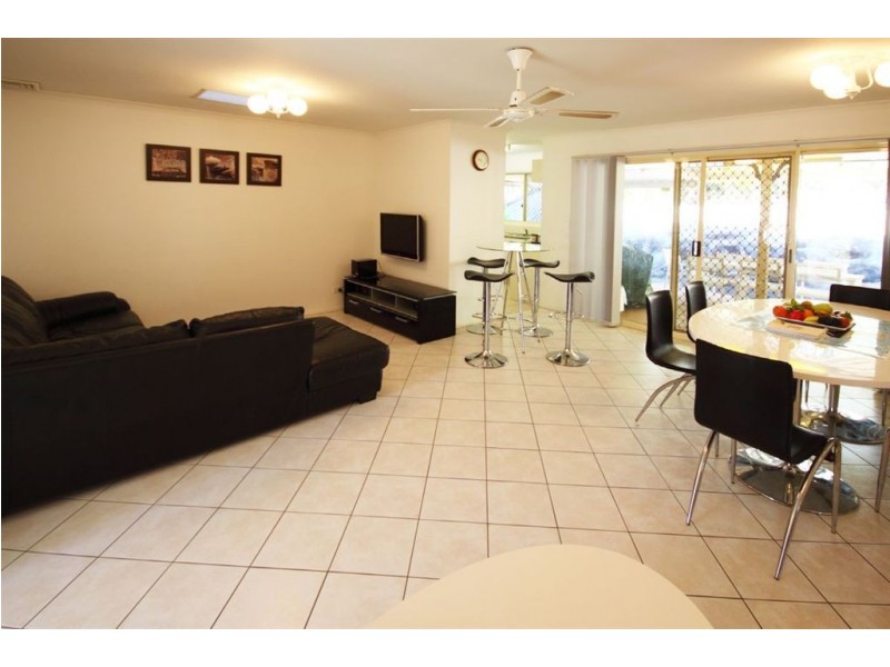 11/402 Pine Ridge Road, Coombabah QLD 4216