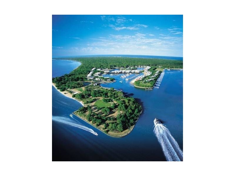 2404 Island Street Couran Cove, South Stradbroke QLD 4216