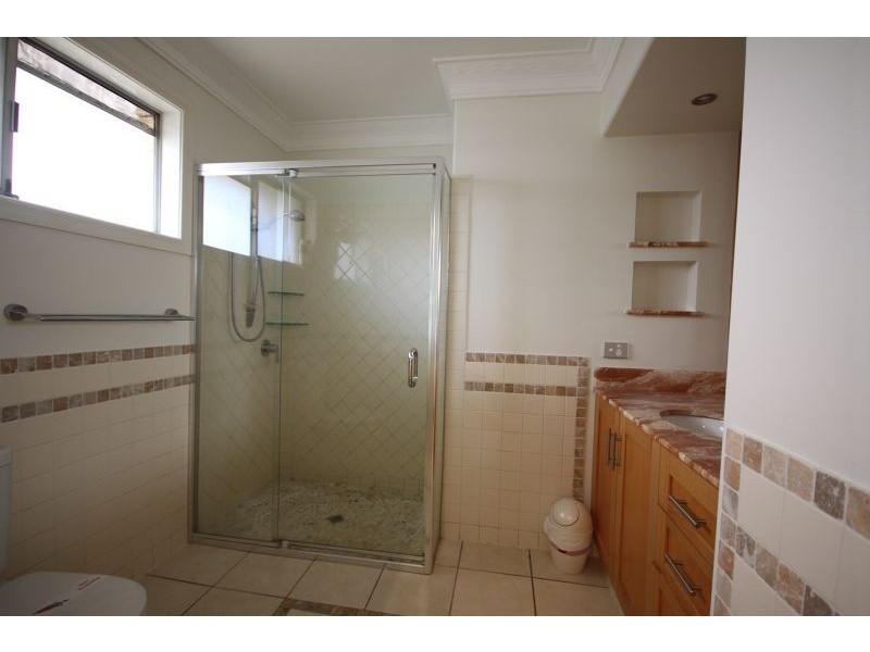 28 Oak Avenue, Surfers Paradise QLD 4217