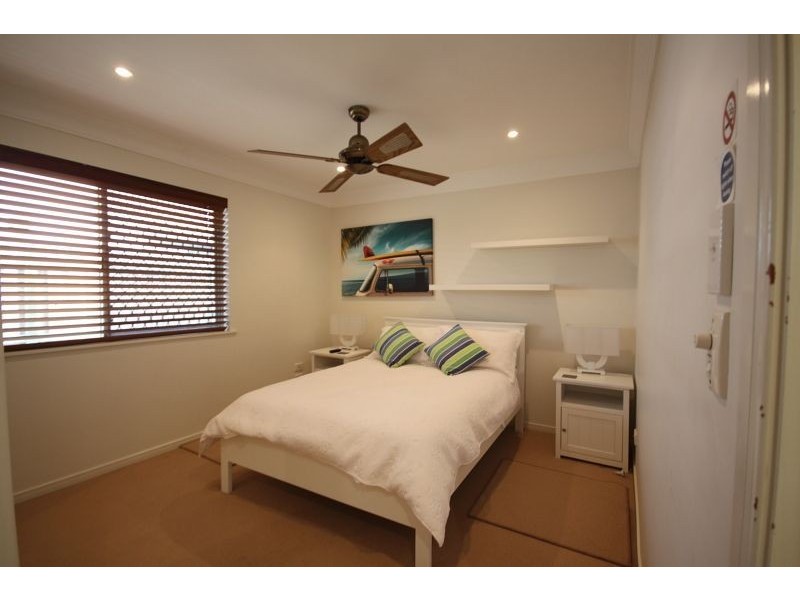 28 Oak Avenue, Surfers Paradise QLD 4217