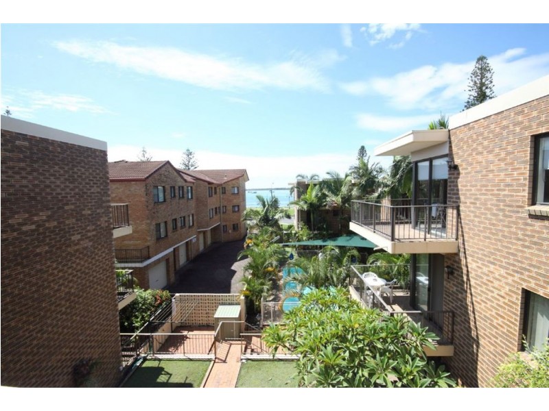 27/490 Marine Parade, Biggera Waters QLD 4216
