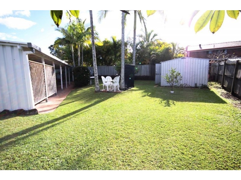 4 Narooma Place, Helensvale QLD 4212