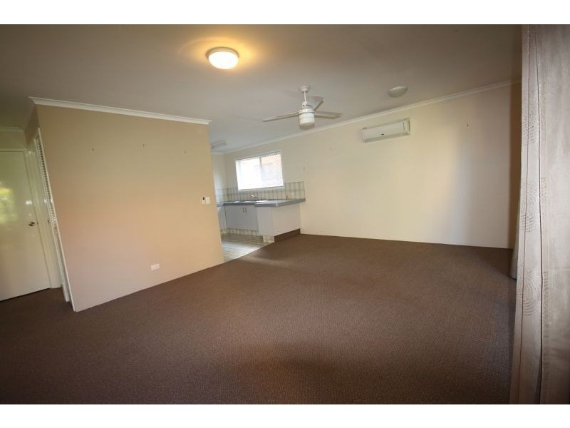 2/37 Milton Avenue, Paradise Point QLD 4216