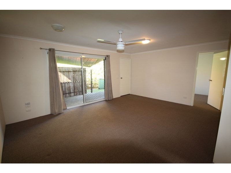 2/37 Milton Avenue, Paradise Point QLD 4216