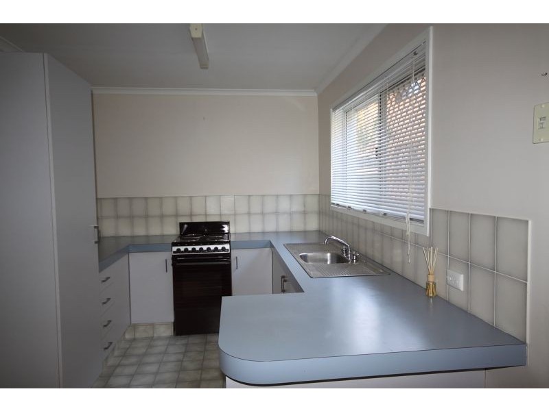 2/37 Milton Avenue, Paradise Point QLD 4216