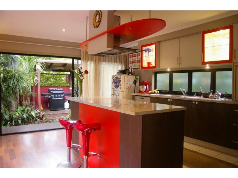 316 Oxley Drive, Coombabah QLD 4216