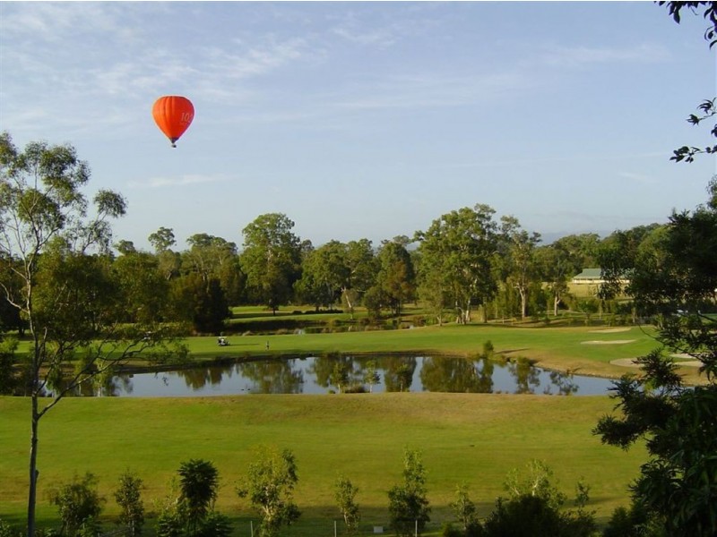 77 Plateau Crescent, Carrara QLD 4211