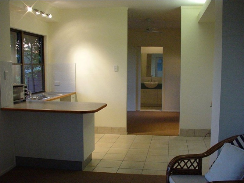 77 Plateau Crescent, Carrara QLD 4211