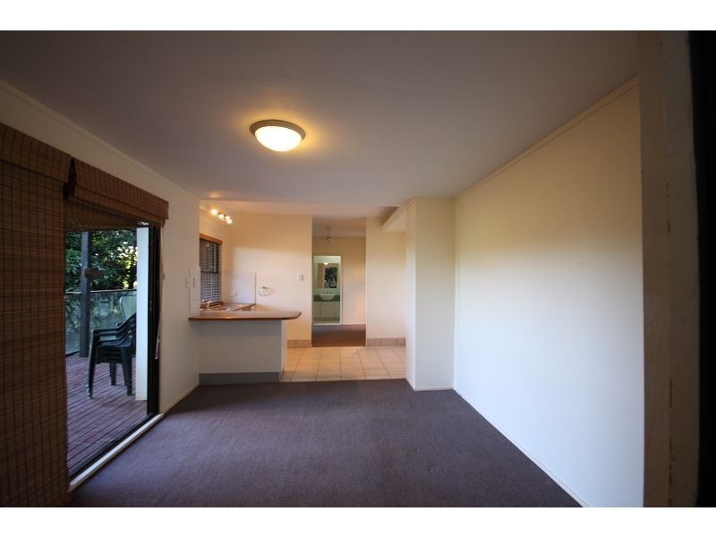 77 Plateau Crescent, Carrara QLD 4211