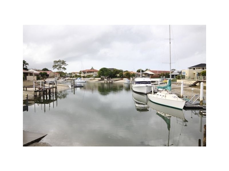 5 Namatjira Street, Paradise Point QLD 4216