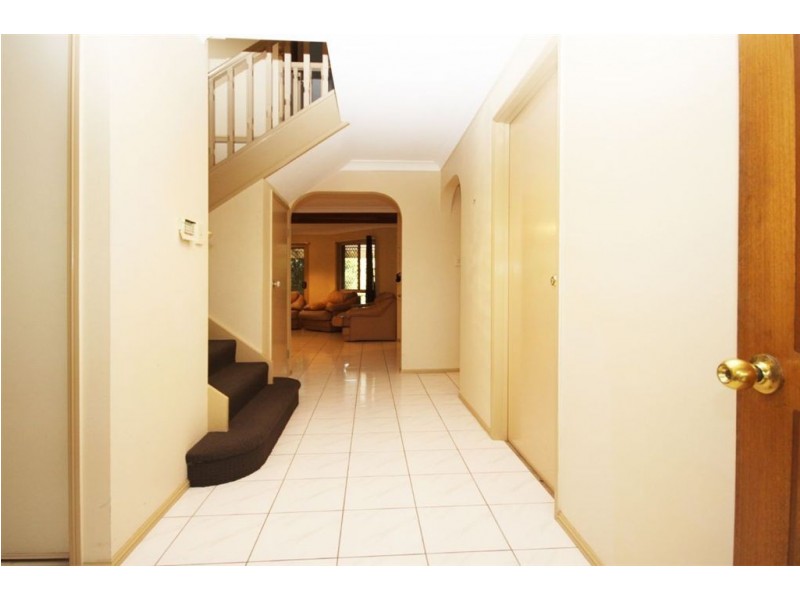 1/479 Pine Ridge Rd, Runaway Bay QLD 4216