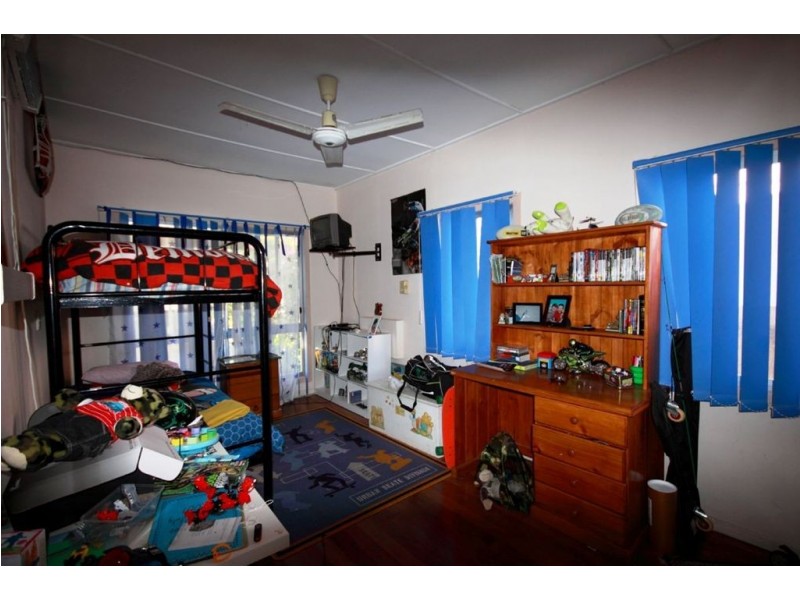 98 Wilson Street, Labrador QLD 4215